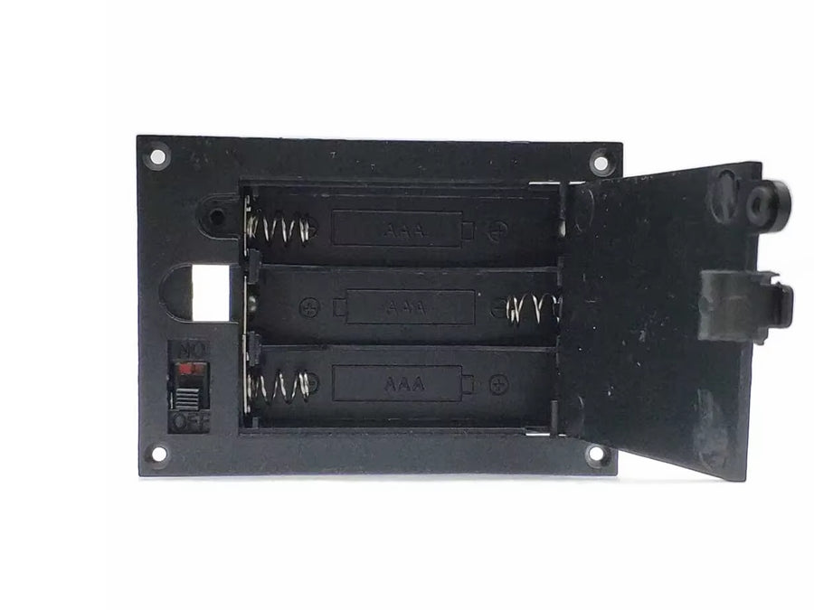 Batteriholder til 3xAAA batteri, m. kontakt, f. panelmontage