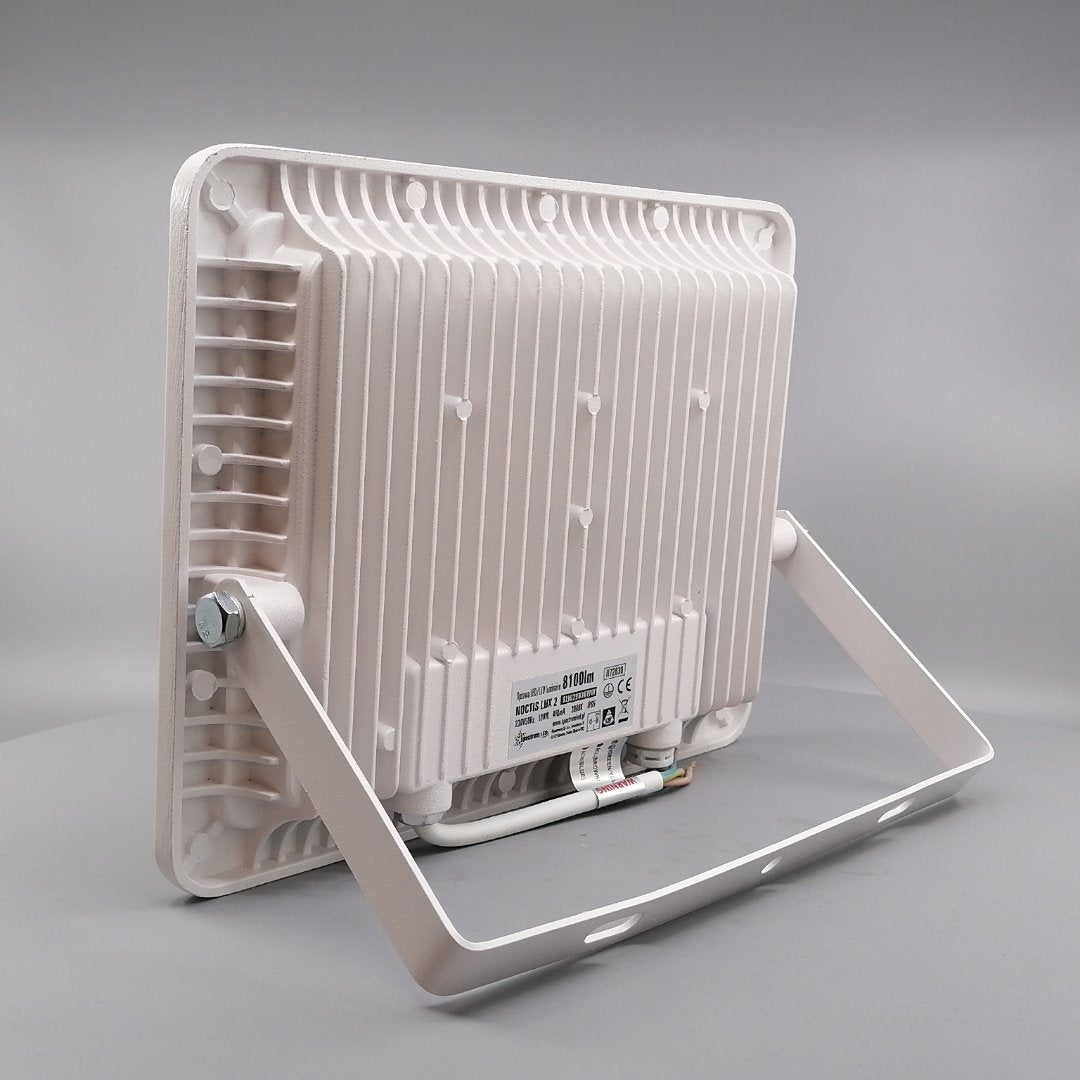 100W LED Projektør 3000K 8100 Lumen