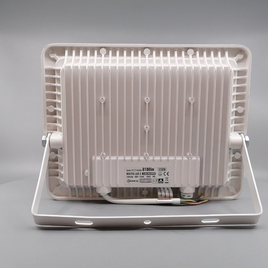 100W LED Projektør 3000K 8100 Lumen