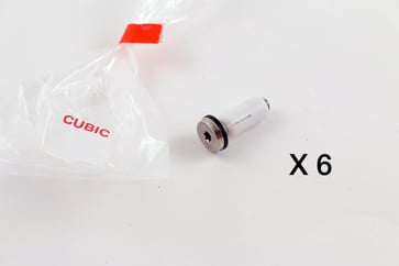 6 dækselskruer med tætningsskiver 0145-3006 fra Cubic