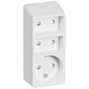 stikdåse 2 flade udtag +1 rund (m/blindhul) hvid