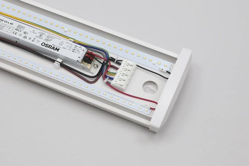 24W LED Armatur 3000K 2850Lm IP44