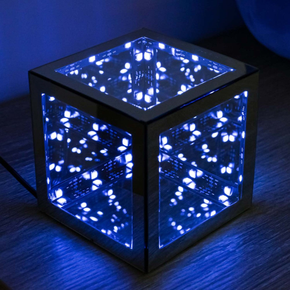 Infinity Cube 10x10 RGBIC - 3D lys effekt med fjernbetjening og USB tilslutning.