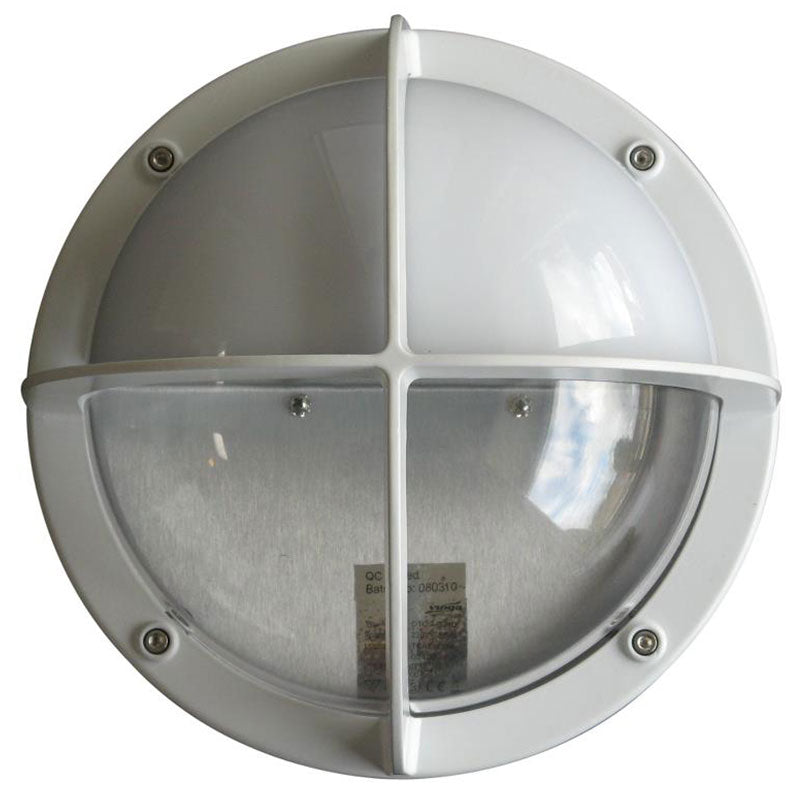 MIA skotlampe hvid E27 60W halvskærm IP44