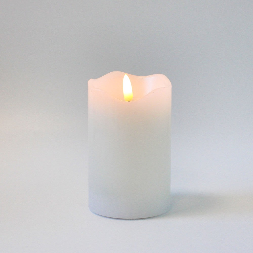 LED Bloklys med flammeeffekt, hvid, 12,5cm høj, Ø7,5cm, fjernbetjening, timer, ægte stearin