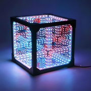 Infinity Cube 10x10 RGBIC - 3D lys effekt med fjernbetjening og USB tilslutning.