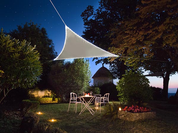 Trekantet solsejl m. LED kantlys - 3,6 x 3,6 x 3,6m LYSEGRÅ