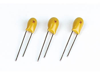 TANTAL kondensator - 2,2uF / 25V
