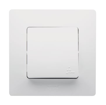 Niloe trykkontakt 6A IP44 HVID