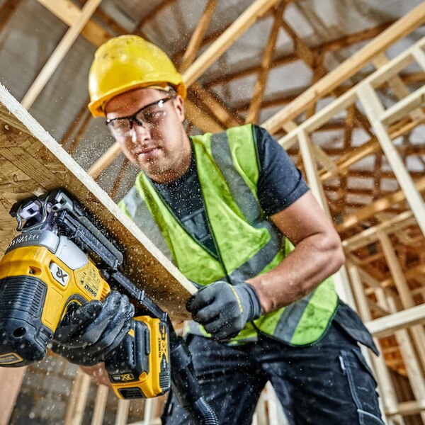 DEWALT 18V XR stiksav DCS335N, stavhåndtag
