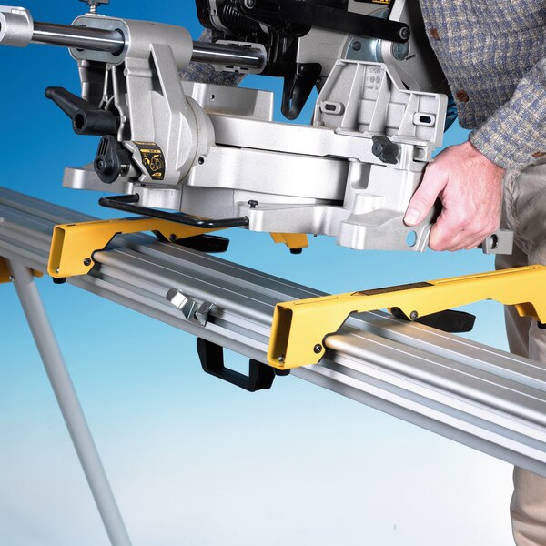 DEWALT arbejdsstation DE7023-XJ til kap-/geringssav