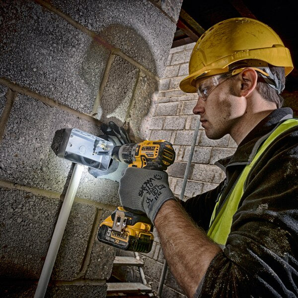 DEWALT 18V XR slagboremaskine DCD796P2-QW, 2 x 18V/5,0 Ah