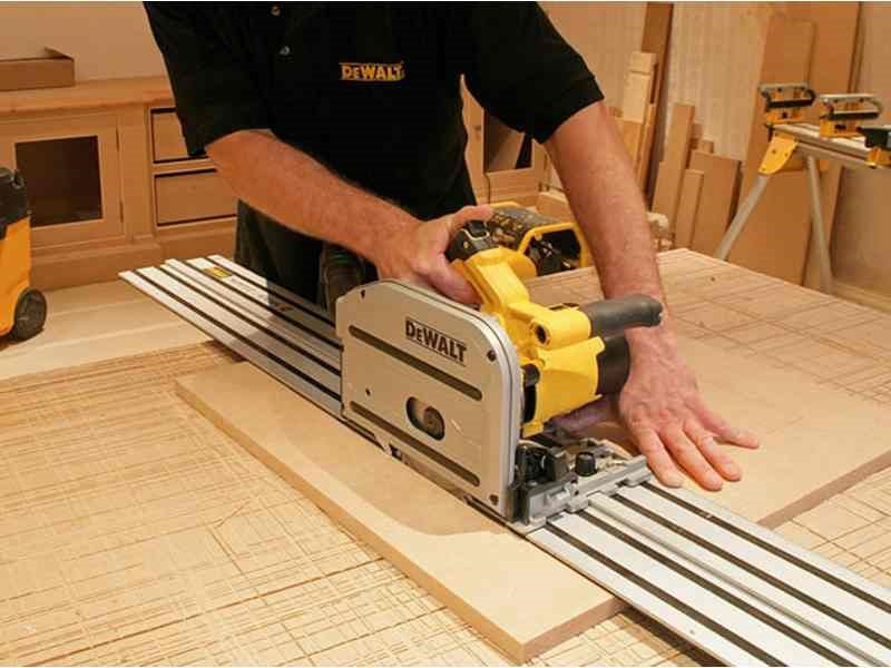 DEWALT dyksav DWS520KT-QS