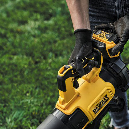 DEWALT 18V XR løvblæser DCMBL562N-XJ