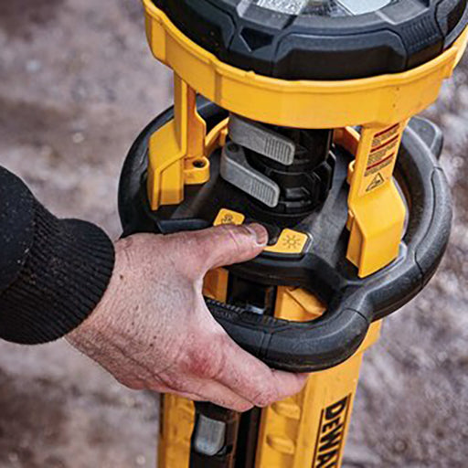DEWALT 18V XR LED-arbejdslampe DCL079-XJ
