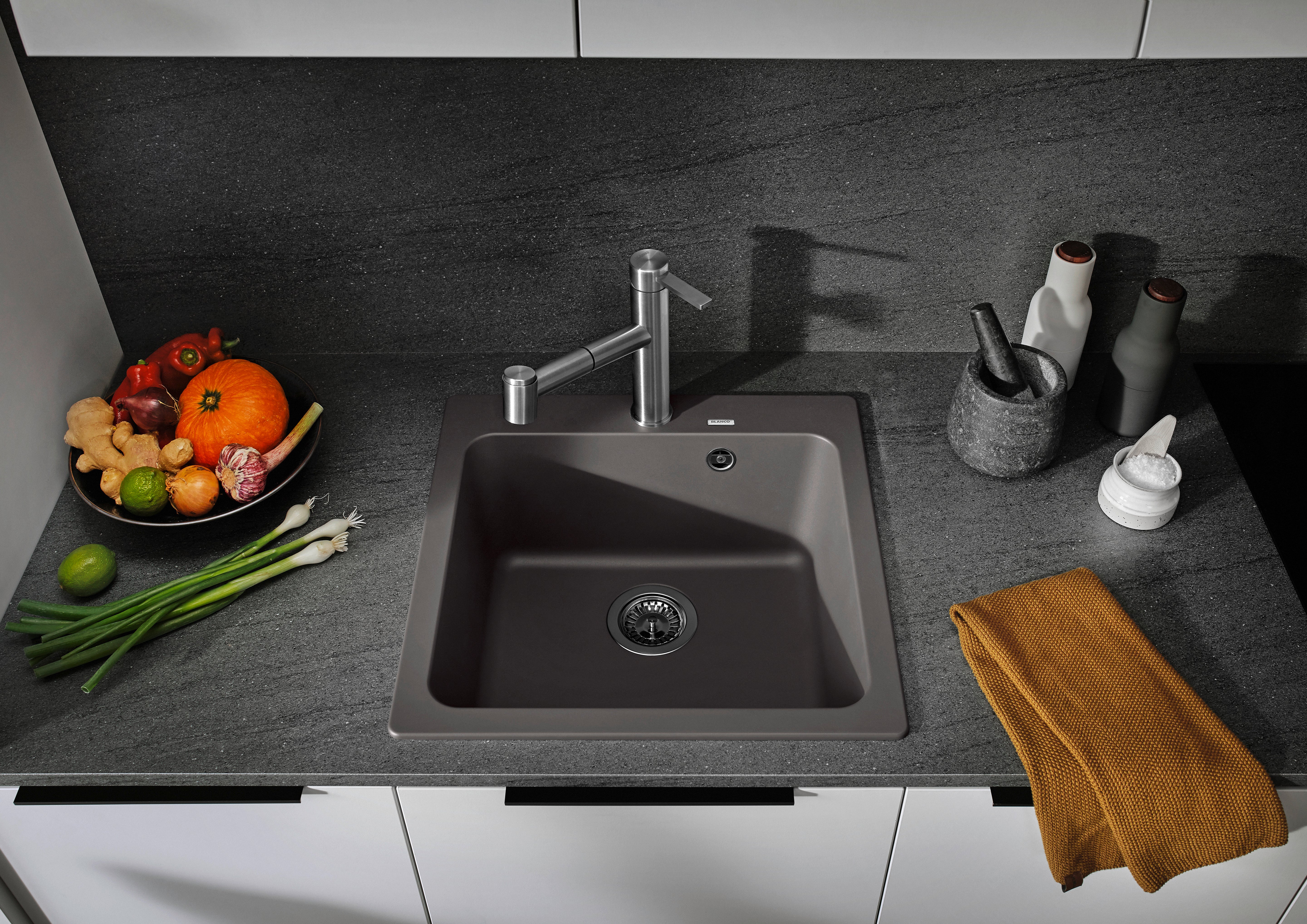BLANCO NAYA 5 UX køkkenvask 51,5 x 51 cm Silgranit® sort