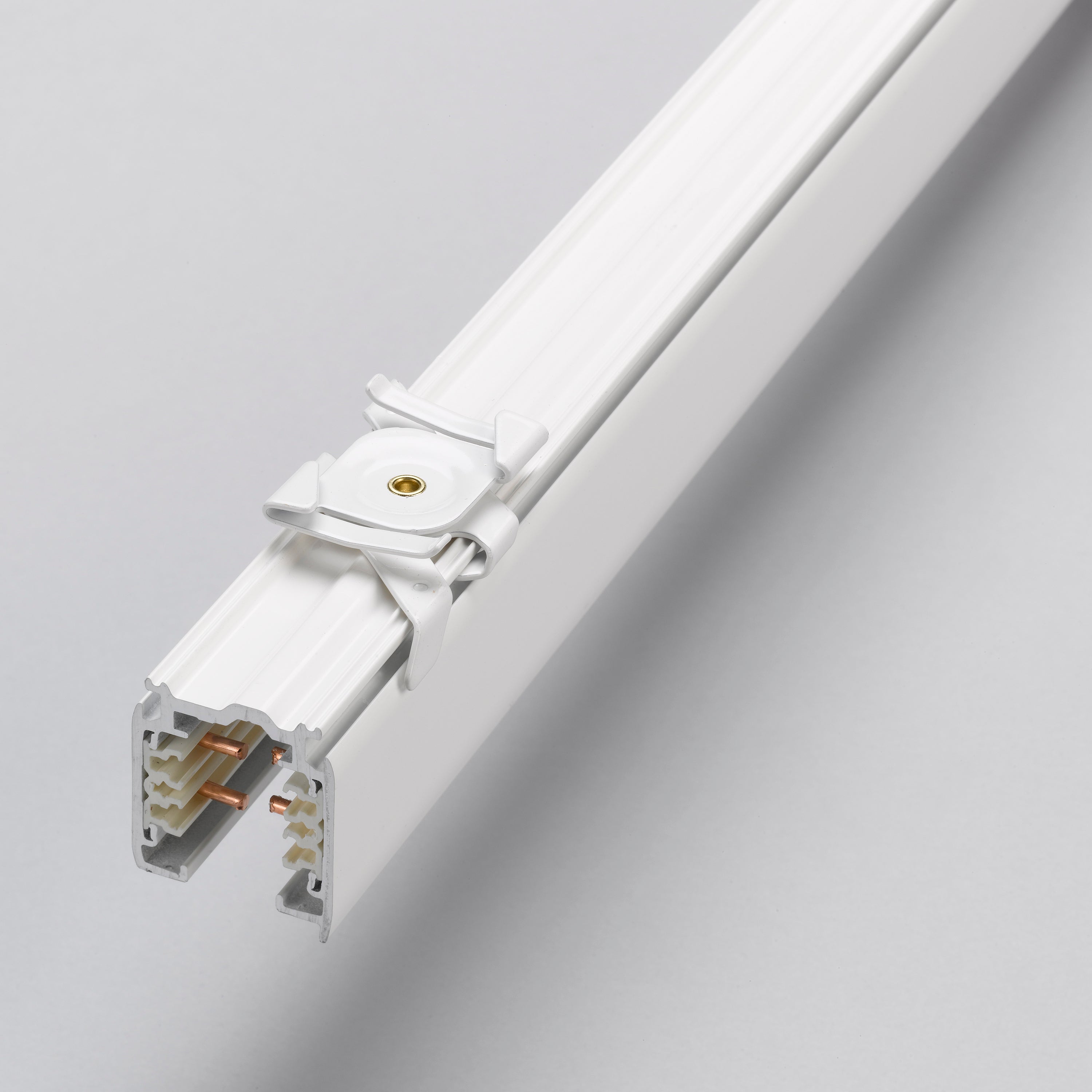 GLOBAL SKINNE XTS 4300-3 3F 3M HV
