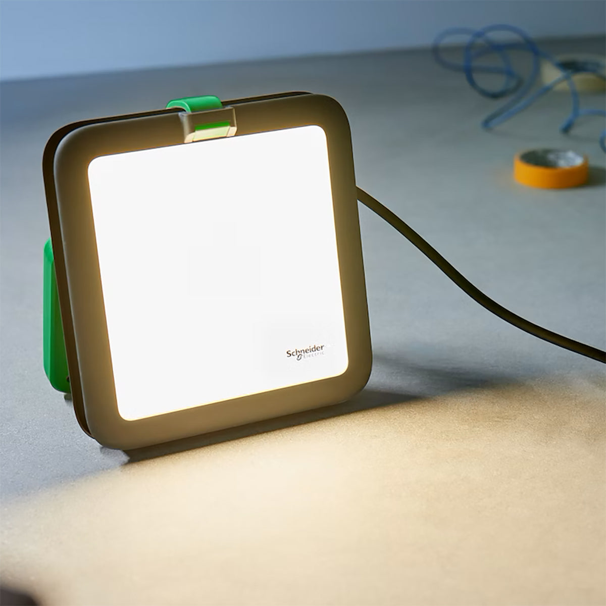 ARBEJDSLAMPE 2100LM 18W IP65