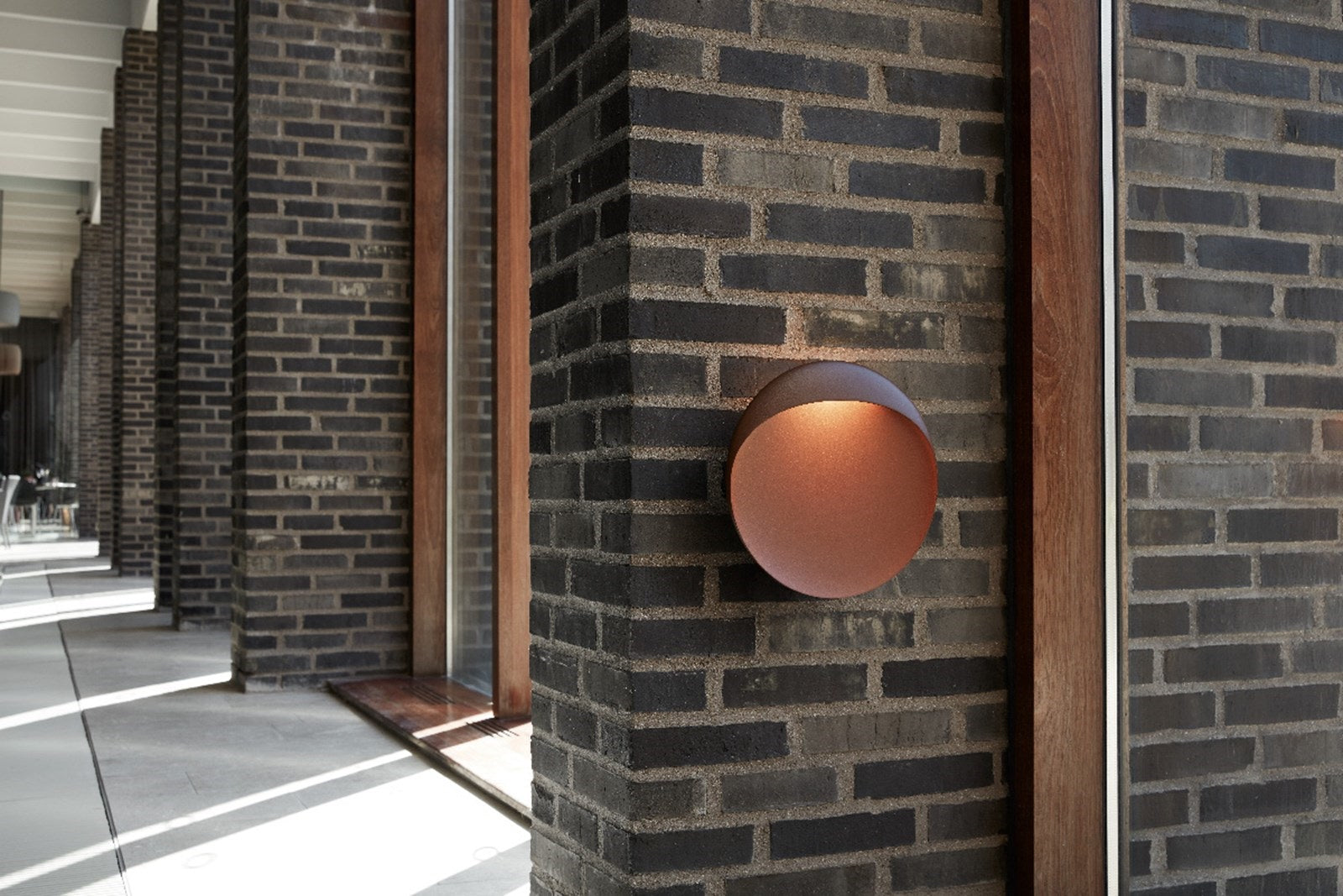 Flindt Ø 200 Led 2700K 10W  Corten Farvet I  Fase Dæmp (Mains Dimm) 291 Lm
