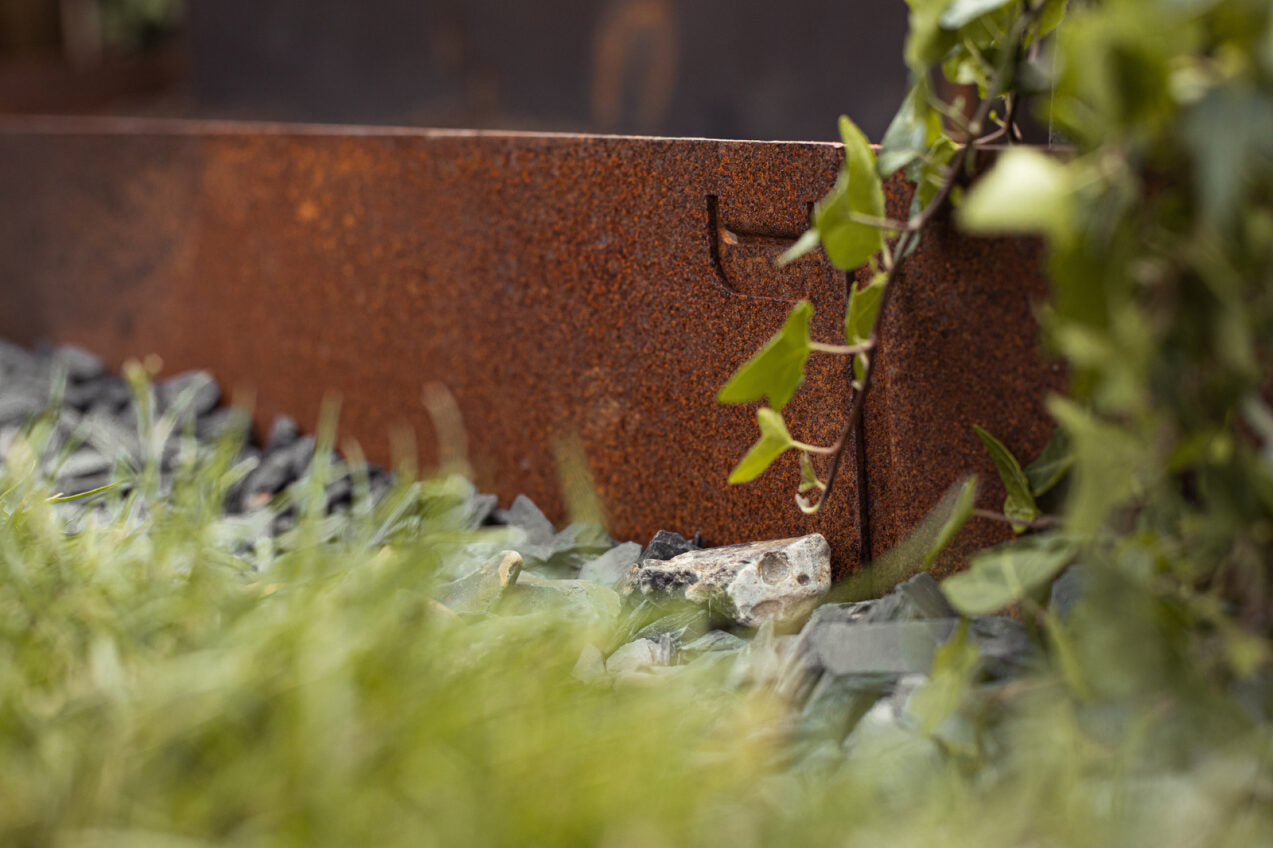 Core Edge 100/95 x 1000 x 1,6 mm kantskinne med spyd, corten
