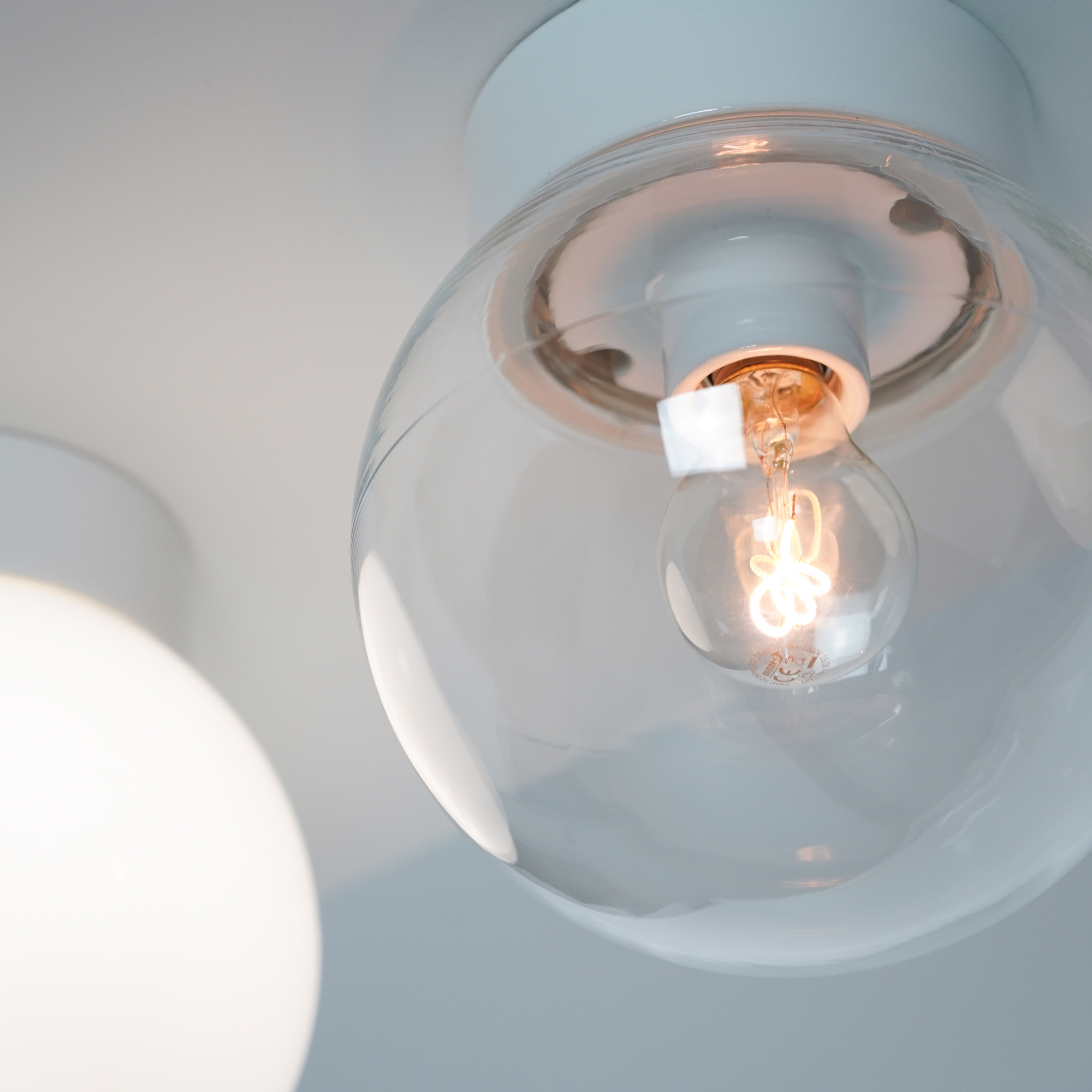 Loft- og væglampe Glob 150 lige, E27, hvid/klar, IP54