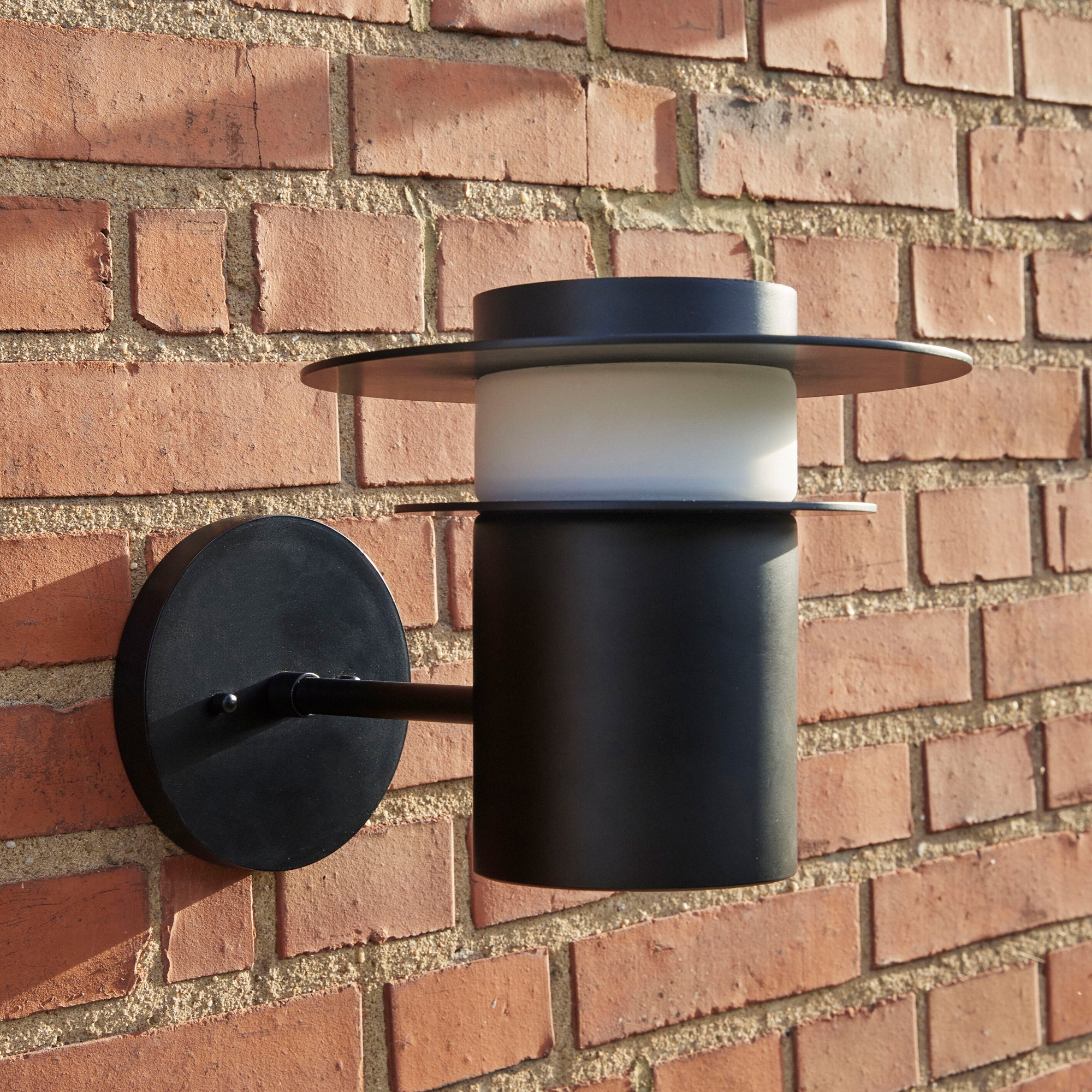 Hübsch suburb udendørslampe sort