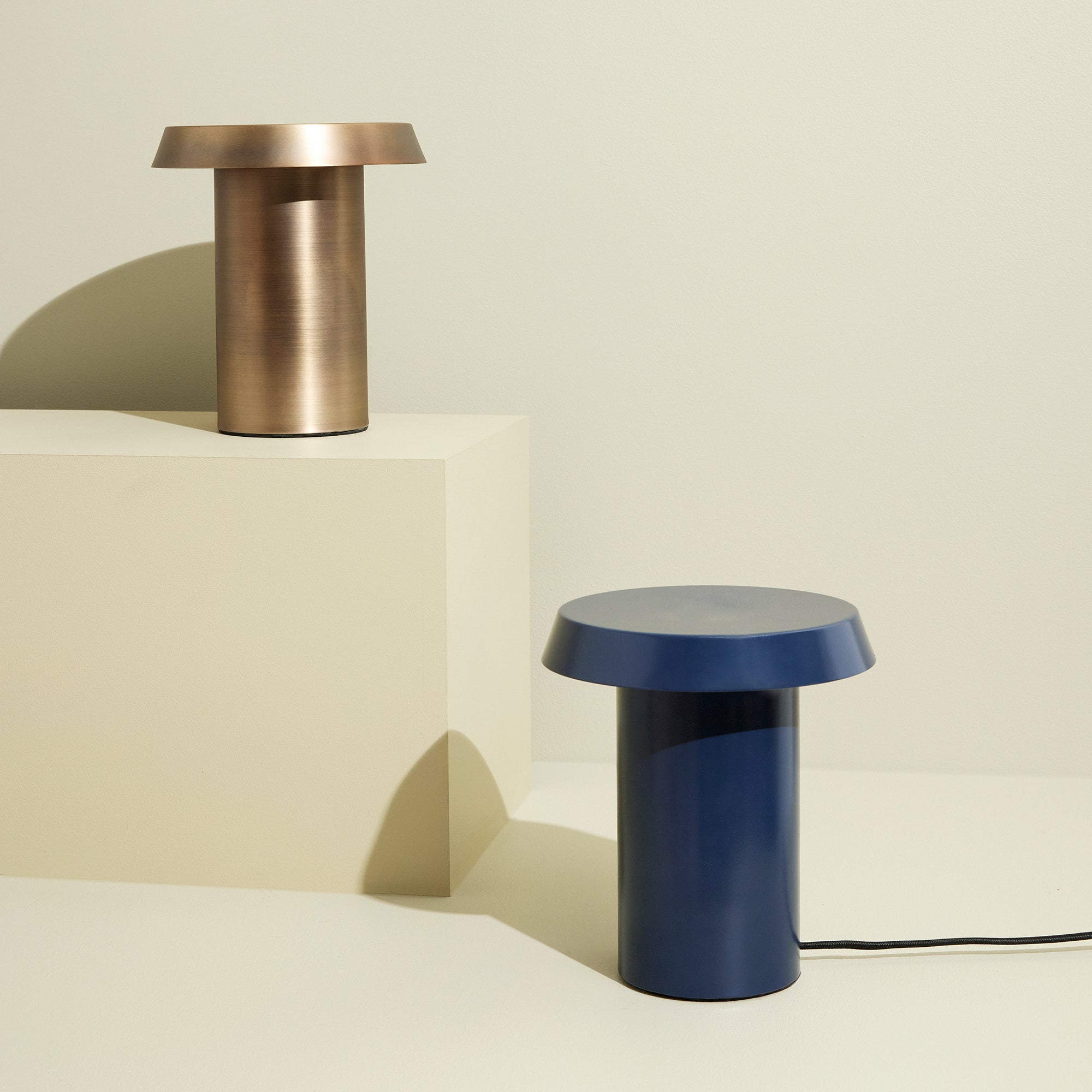 Hübsch keen bordlampe mørkeblå