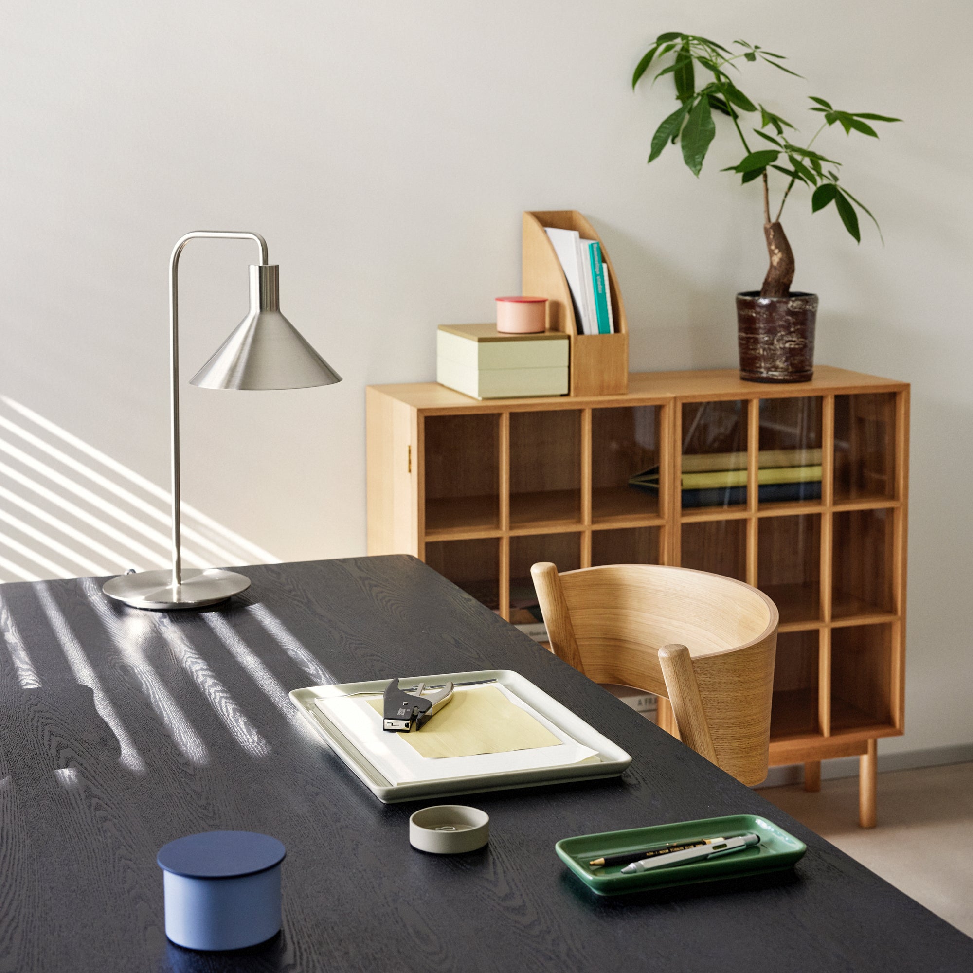 Hübsch solo bordlampe nikkel