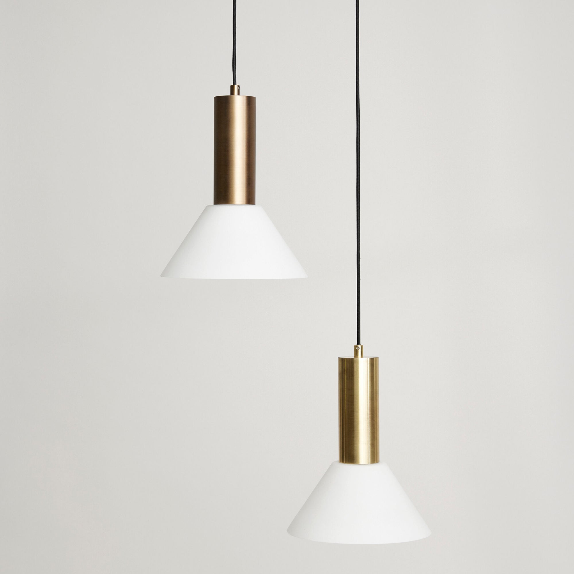 Hübsch contrast loftlampe bruneret messing
