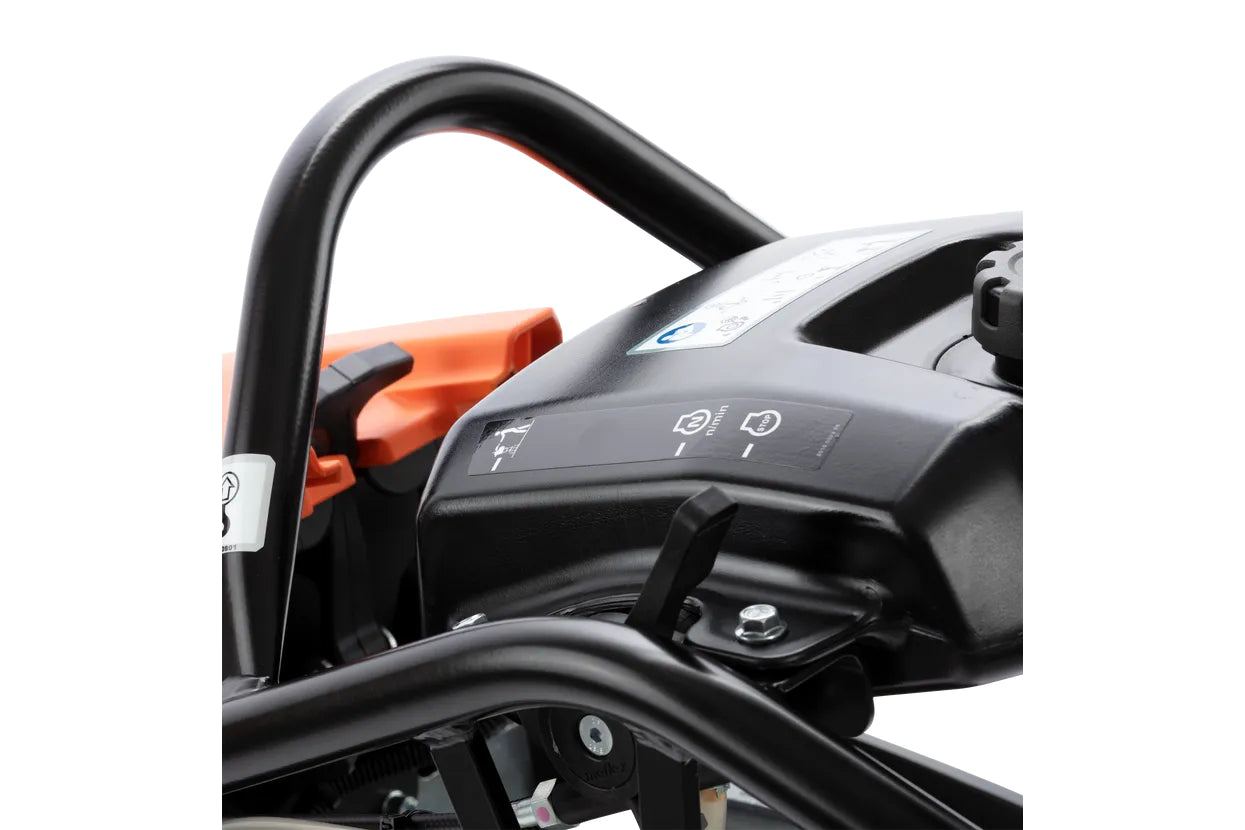 Husqvarna stamper LT6005, Honda GXR120, 11" fod