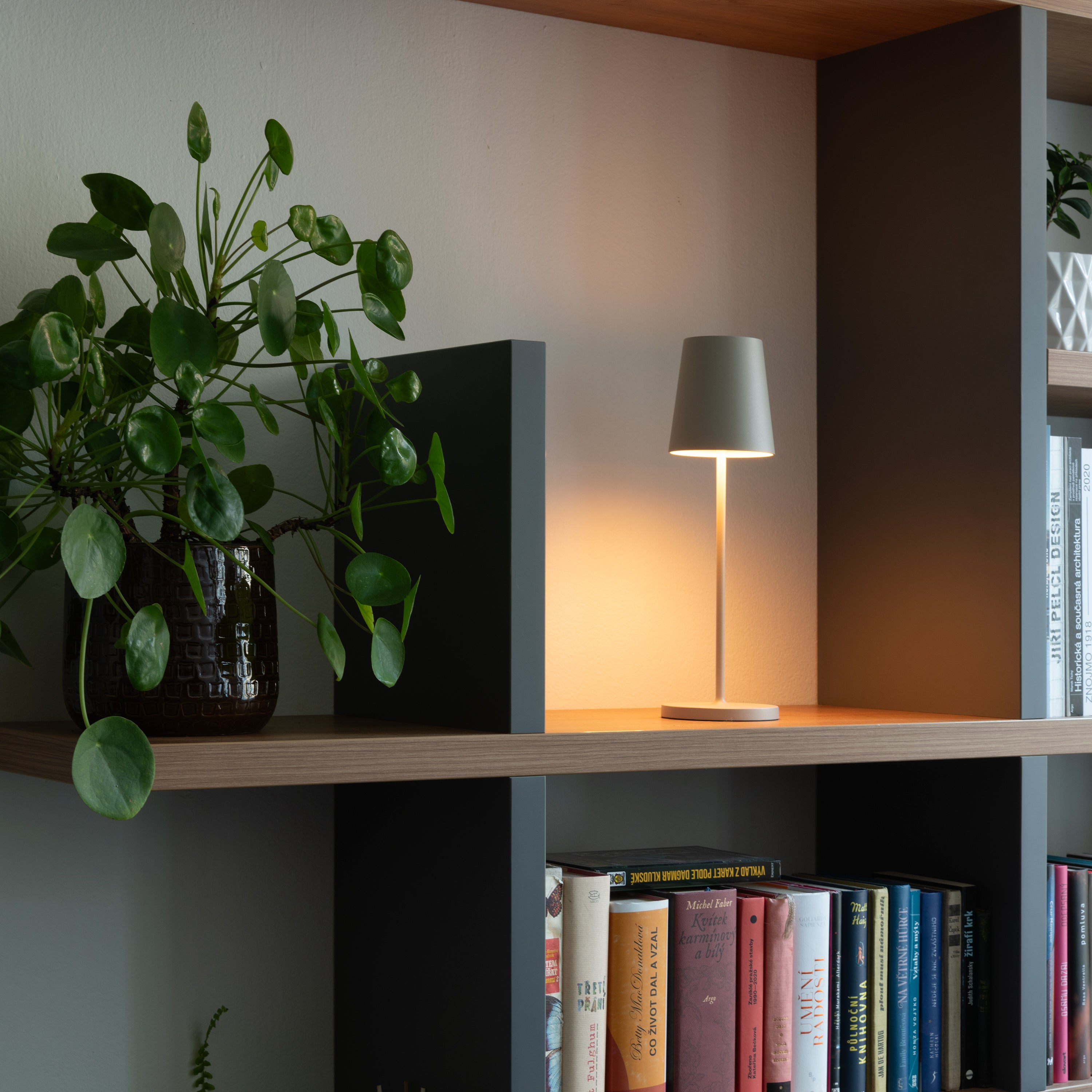 VINOLINA TWO, bordlampe, IP65, 2200/2700/3000K, TOUCH, hvid