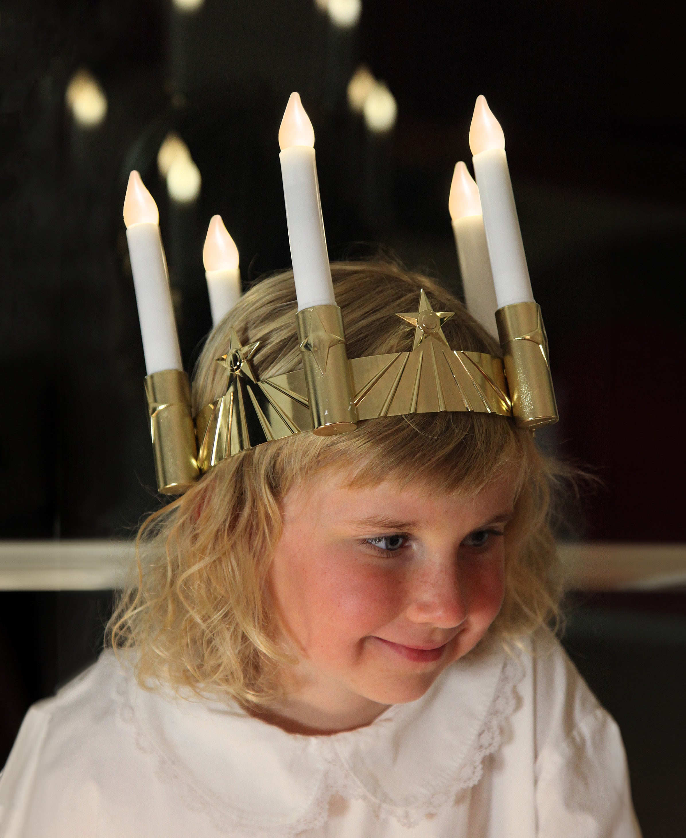 Lucia krone i guld 5 LED stager