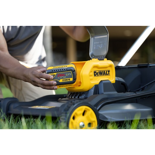 DEWALT Flexvolt plæneklipper DCMWSP550N-XJ, 54 V, selvkørende