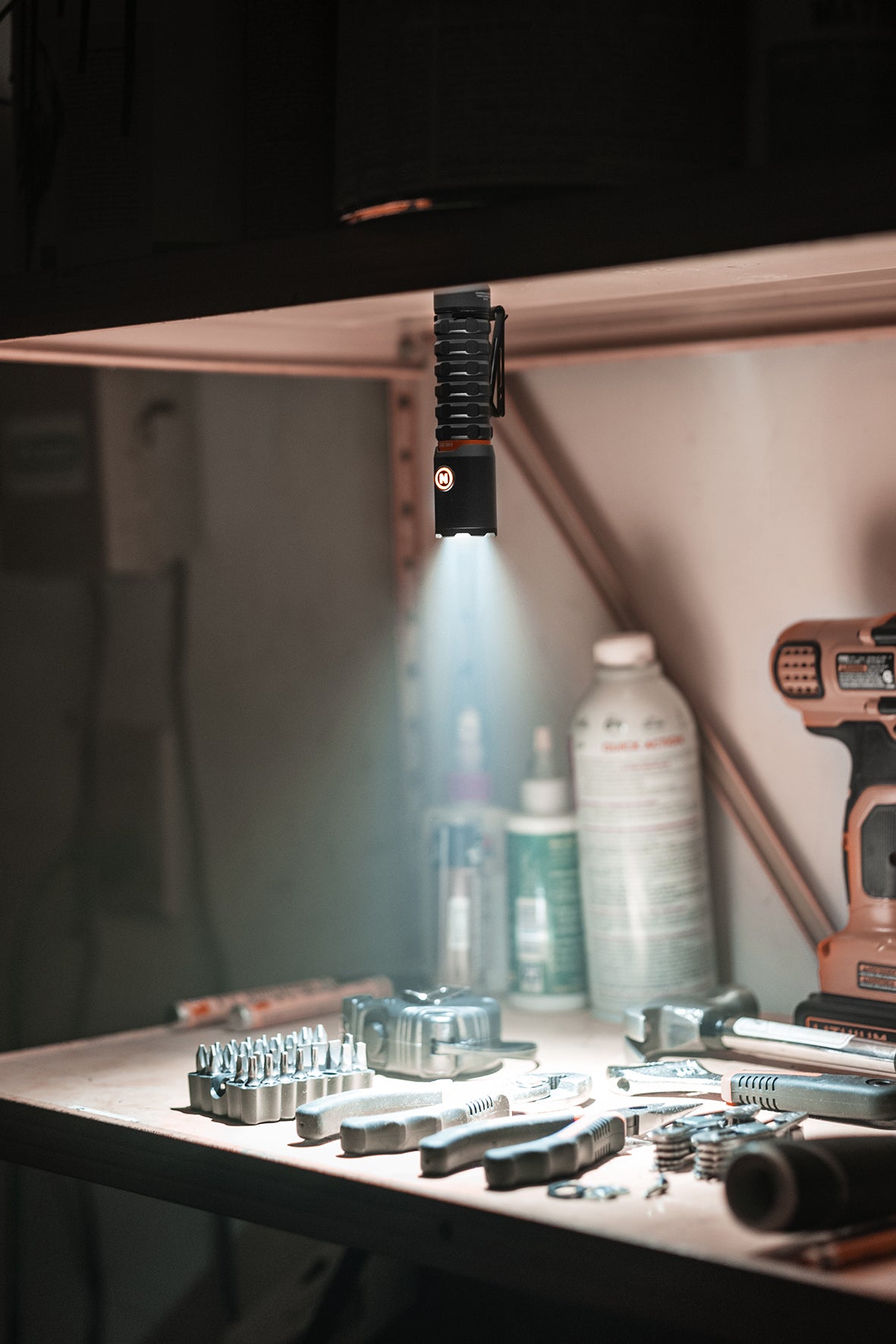 NEBO Torchy 2K genopladelig lygte, 2000 lumen, USB-C