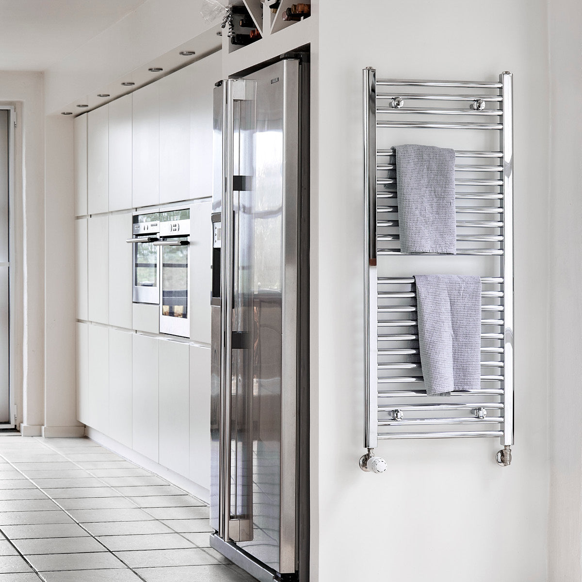 Stelrad Helena Håndklæderadiator Hvid RAL9016 Plan L600 H1172 mm
