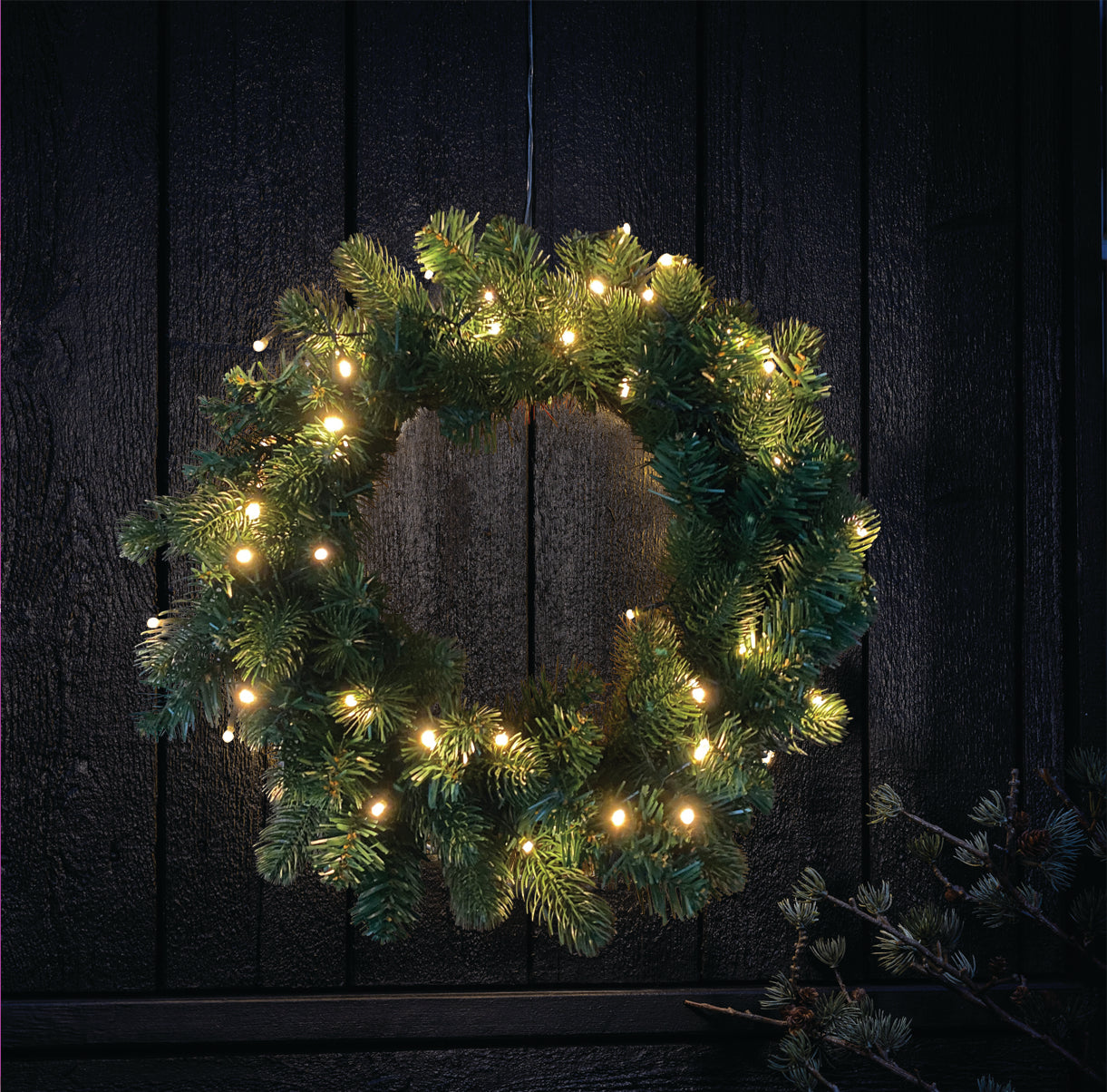 Grankrans Ø40 cm, 40 varm hvide led, IP44 batteriboks med timer