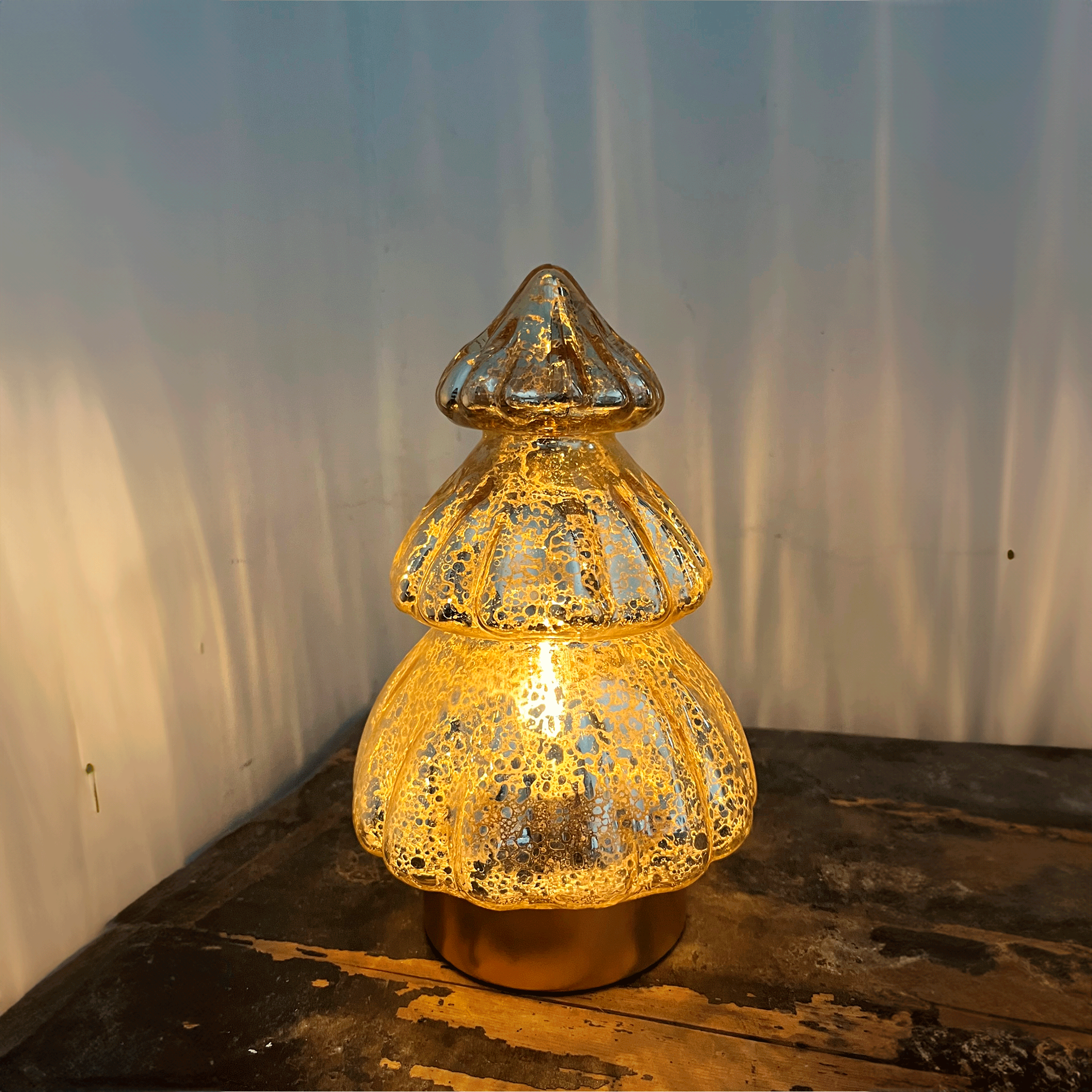 Glas Juletræ - Golden, Varm hvid led lys, med timer, IP20