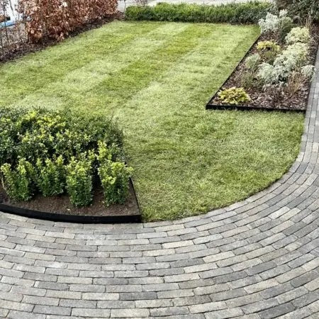 Core Edge 100/95 x 1000 x 1,6 mm kantskinne med spyd, sort